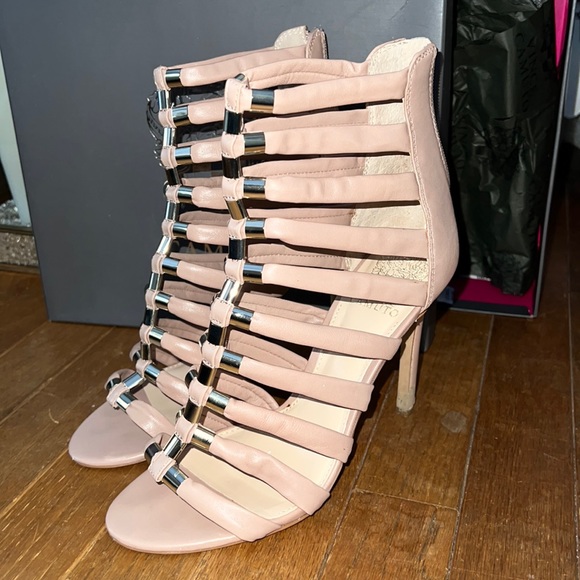 Vince Camuto Heels - Picture 1 of 3